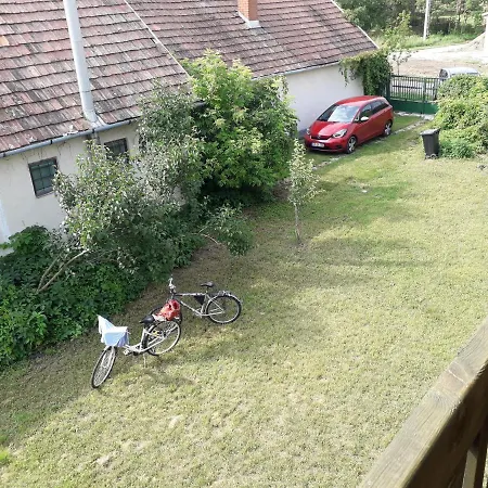 Joevo Het Pihenohaz *