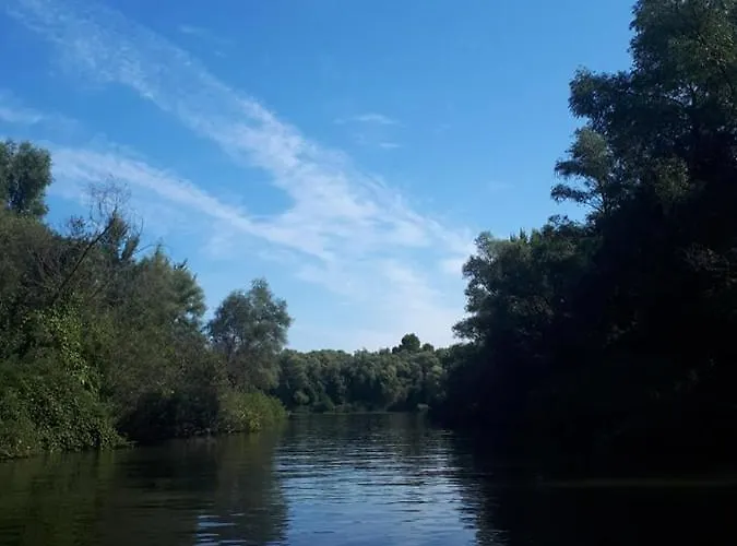 Joevo Het Pihenohaz Poroszlo